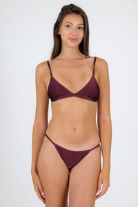 Model Front: Rio De Sol Sostén Top Barolo Tri-Fixo