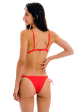 Cargar imagen en el visor de la galería, Model Back: Rio De Sol Sostén Top Cotele-Tomate Tri-Fixo
