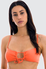 Cargar imagen en el visor de la galería, Gallery: Rio De Sol Sostén Top Light-Peach Mila
