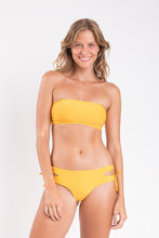 Cargar imagen en el visor de la galería, Model Front: Rio De Sol Sostén Top Solar Bandeau-Reto
