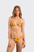 Cargar imagen en el visor de la galería, Model Front: Rio De Sol Sostén Top Stories Tri-Inv
