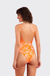 Model Back: Rio De Sol Una Pieza Trail-Orange Hype