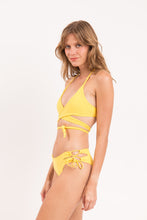 Cargar imagen en el visor de la galería, Set Amarelo Kate Madrid
