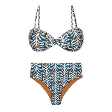 Cargar imagen en el visor de la galería, Set Ikat Twist Hotpants
