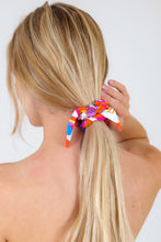 Cargar imagen en el visor de la galería, Antelope Scrunchie
