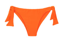 Cargar imagen en el visor de la galería, Bottom Dots-Orange Italy
