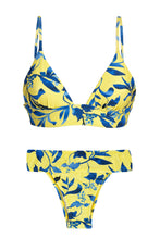 Cargar imagen en el visor de la galería, Lemon Flower Tri Cos
